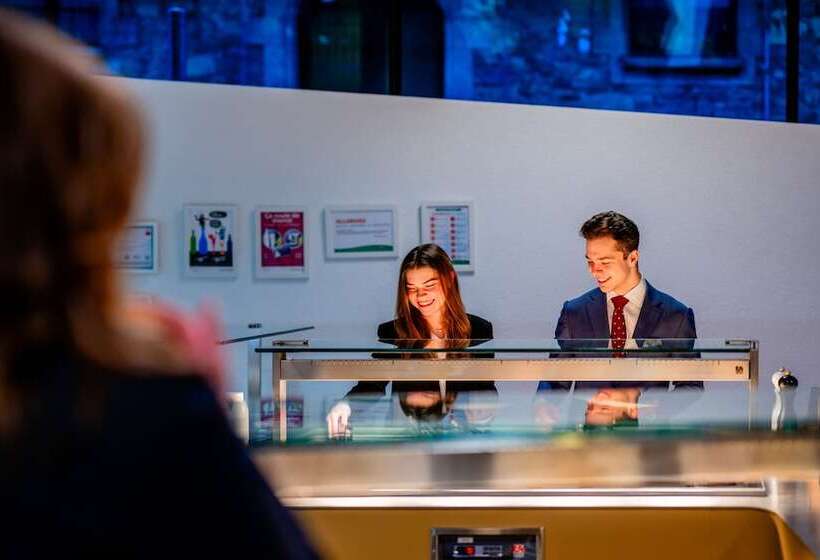 فندق The Freddie Mercury