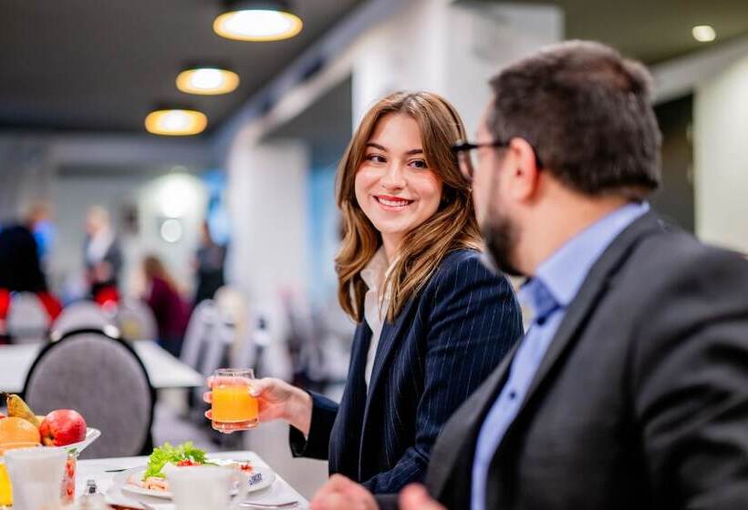 فندق The Freddie Mercury