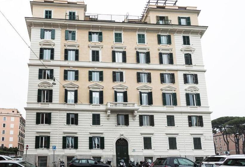 בית מלון כפרי Vaticano Luxury Guest House