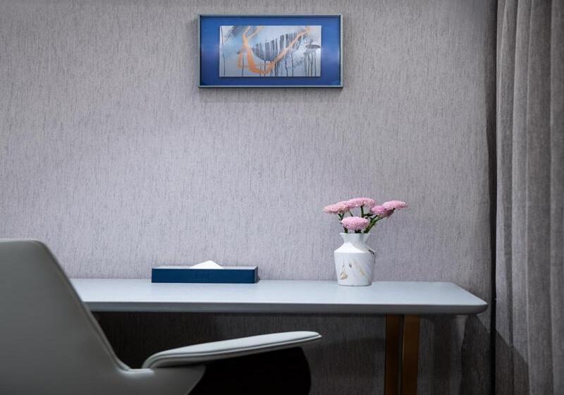 Lanou Hotel Lhasa Municipal Government Tibet University