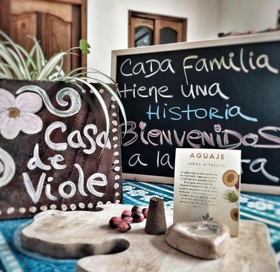 پانسیون Casa De Viole