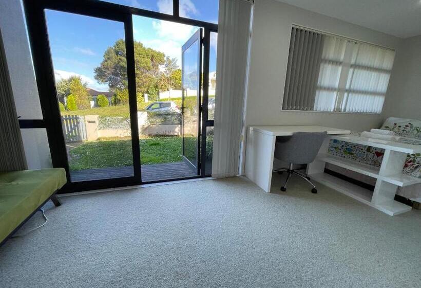 پانسیون Private Room In A Lovely House