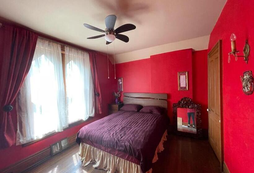 Пансион The Red Star A