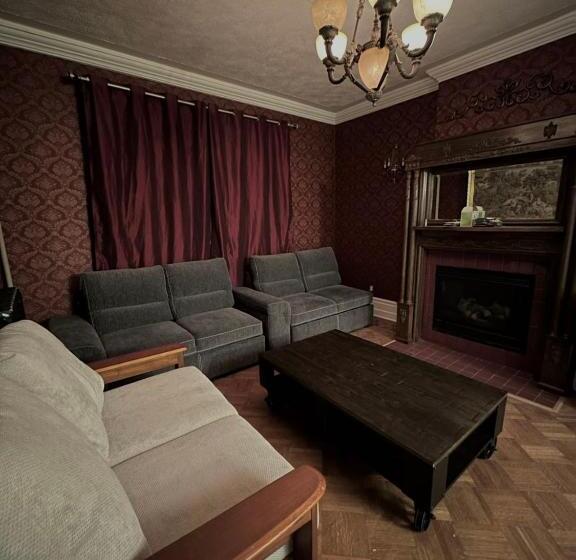 بنسيون The Red Star D