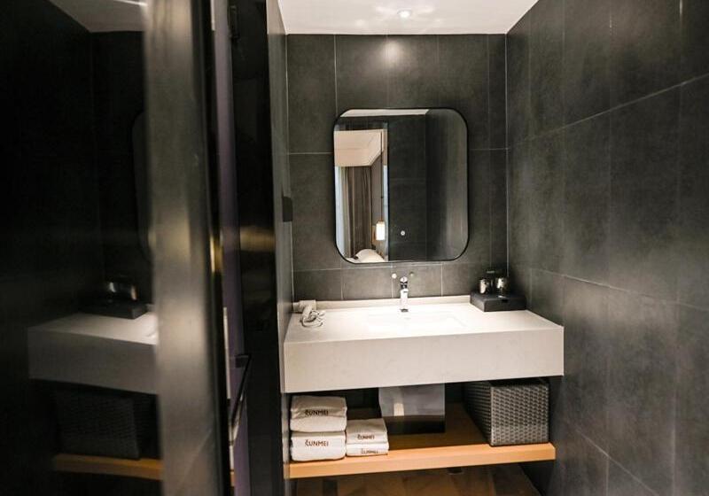 Thank Inn Chain Hotel Loudi City Government