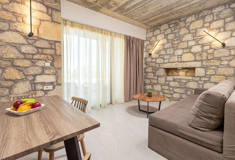 Achatis Apartments With Sea View