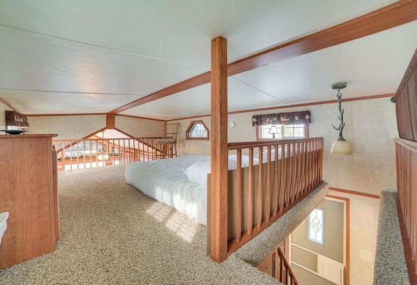 Alanson Home W/ Grill: 23 Mi To Mackinaw Island