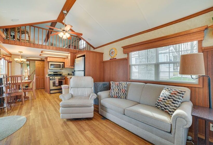 Alanson Home W/ Grill: 23 Mi To Mackinaw Island