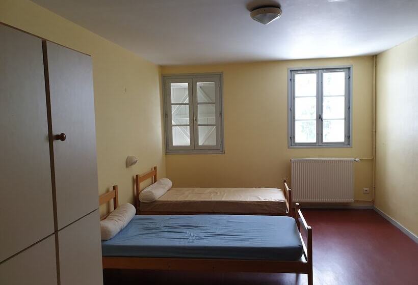 Association Peyranère Hostel