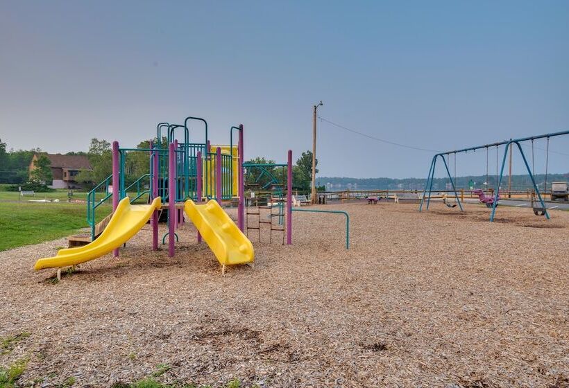 Hot Tub, Deck & Beach Access: Albrightsville Cabin