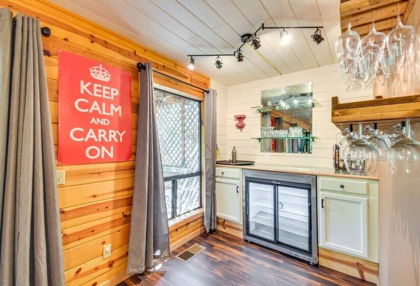 Arnold Cabin W/ Hot Tub & Community Lake Access!