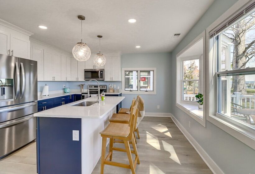 Bayfront Maryland Retreat W/ Deck, Near Beaches!