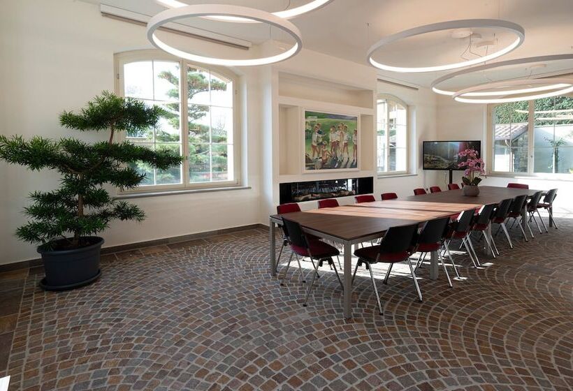 تختخواب و صبحانه Il Codirosso – Il Castello Che Non C’era