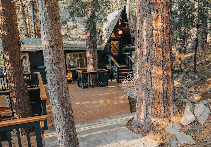 住宿加早餐  Lightfoot Cabin