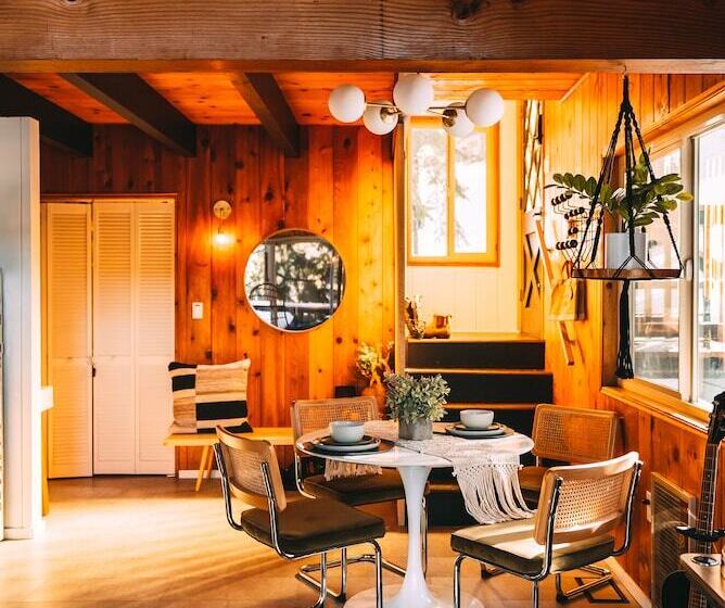 住宿加早餐  Lightfoot Cabin