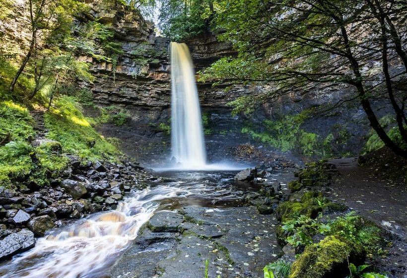 مبيت وإفطار The Green Dragon At Hardraw