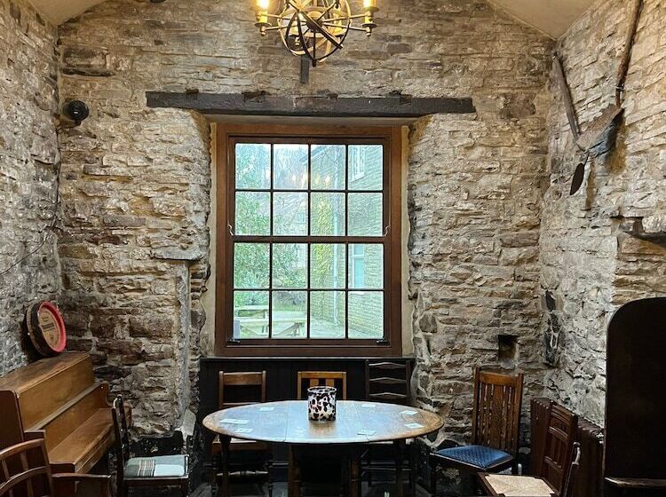 مبيت وإفطار The Green Dragon At Hardraw