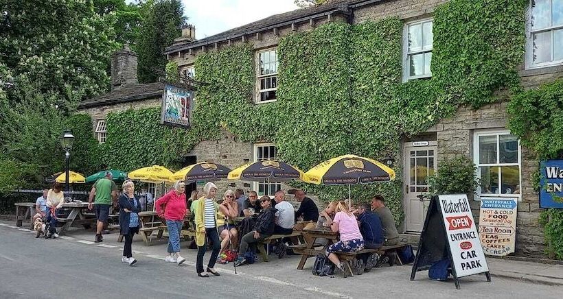 مبيت وإفطار The Green Dragon At Hardraw