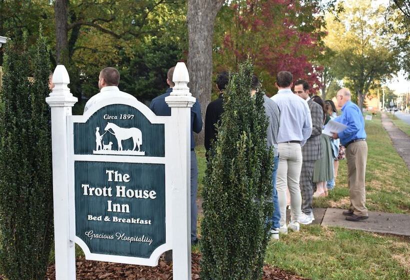 Bed and Breakfast The Trott House Inn