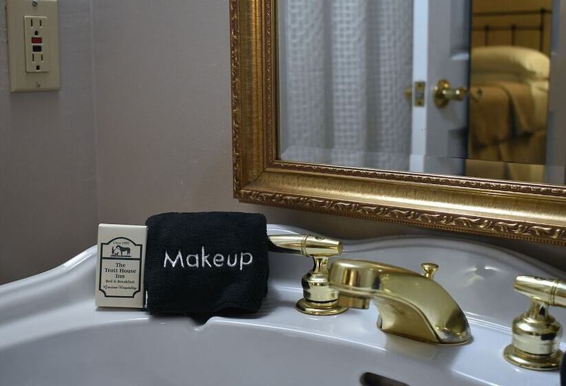 Bed and Breakfast The Trott House Inn