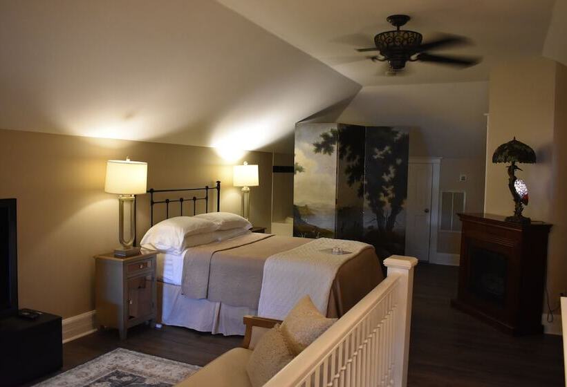 ベッドアンドブレックファースト The Trott House Inn