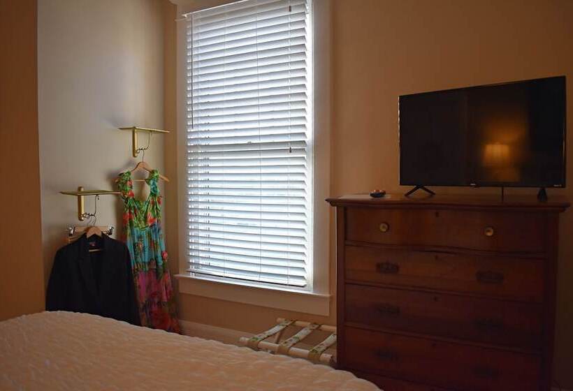 Bed and Breakfast The Trott House Inn