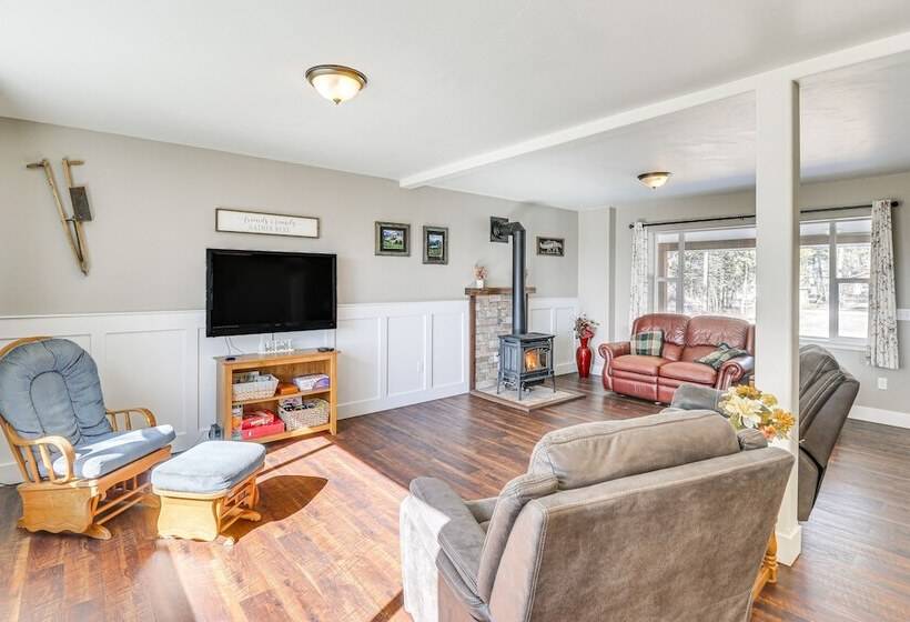 Bigfork Home W/ Fire Pit: Steps To Flathead River!