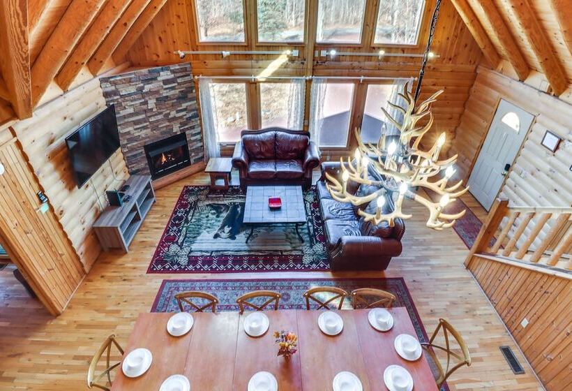 Private Hot Tub & Fire Pit: Log Cabin In Blakeslee