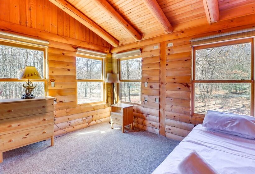 Private Hot Tub & Fire Pit: Log Cabin In Blakeslee