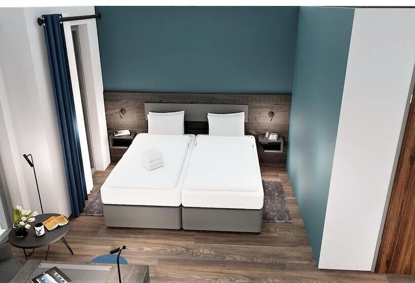 Central Hotel & Lounge Adult Only