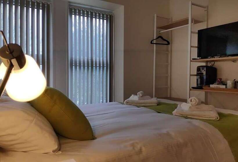 Chandlers Lodge B&b