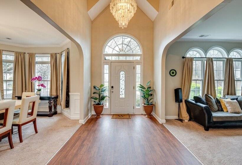 Pet Friendly Atlanta Home: 9 Mi To Downtown!