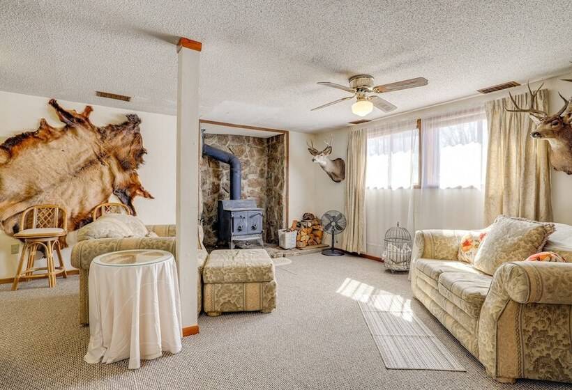 Charming Elk Mountain Home: Hunt, Hike & Fish!