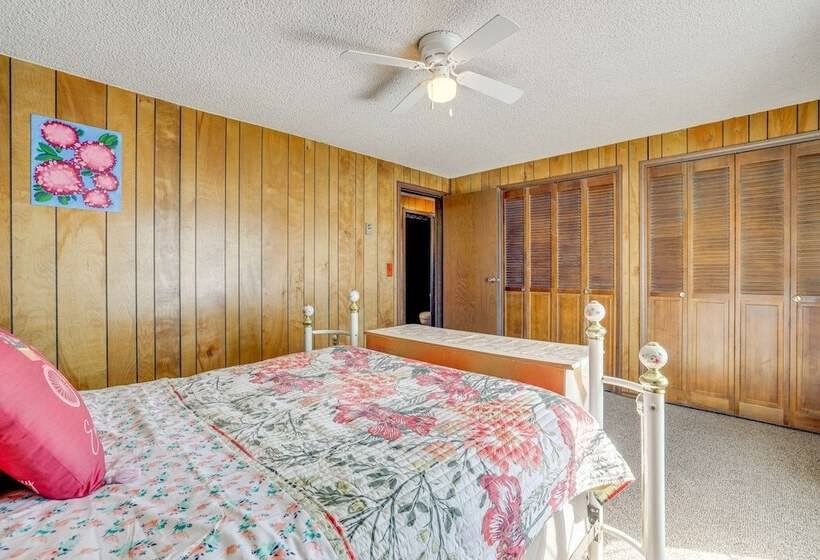 Charming Elk Mountain Home: Hunt, Hike & Fish!