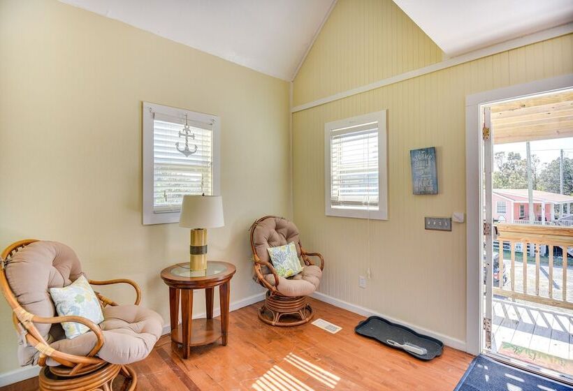 Charming Frisco Cottage < 2 Mi To Beaches!