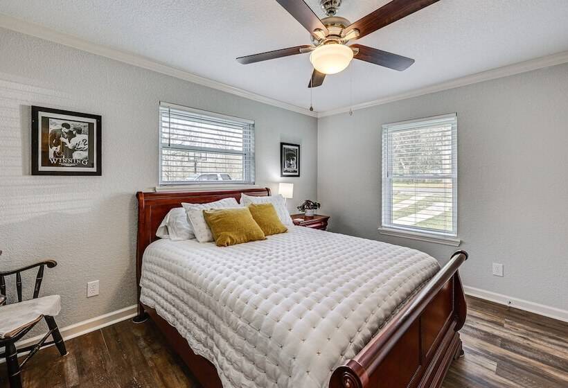 Charming Hot Springs Home Near Lake Hamilton!