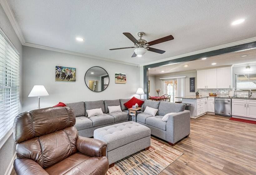 Charming Hot Springs Home Near Lake Hamilton!