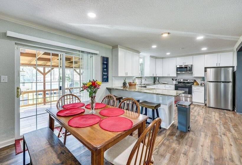 Charming Hot Springs Home Near Lake Hamilton!