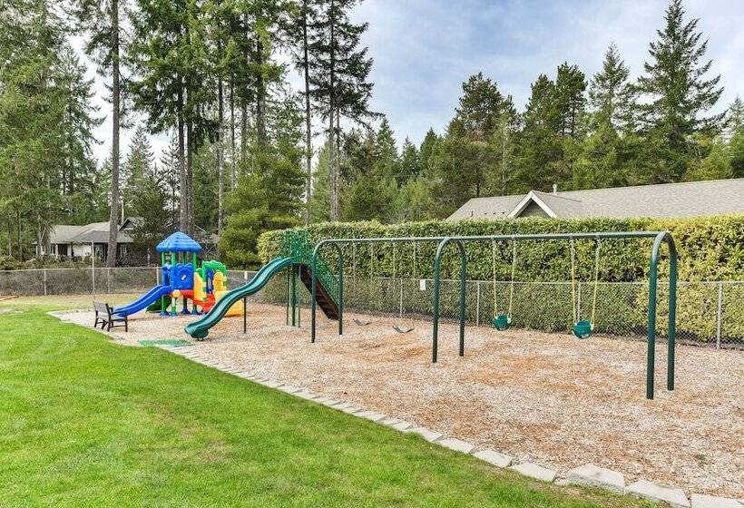 Charming Union Home W/ Deck ~ 2 Mi To Hood Canal!
