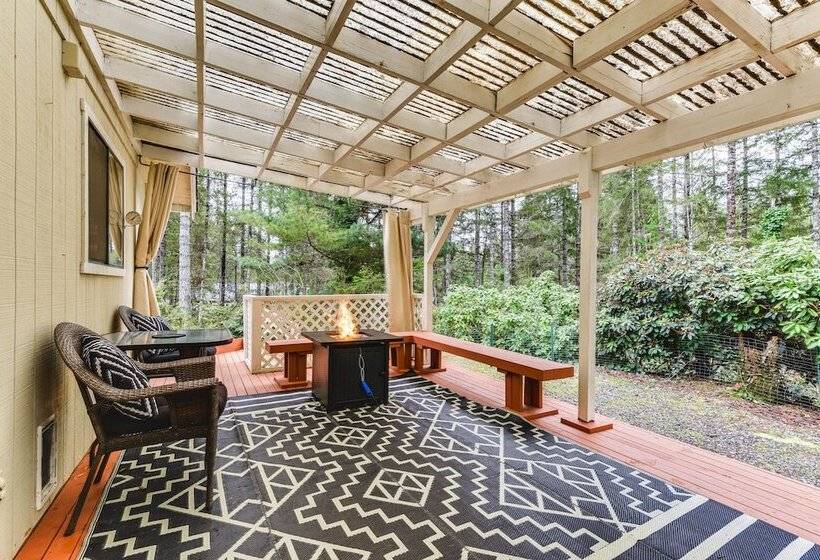 Charming Union Home W/ Deck ~ 2 Mi To Hood Canal!