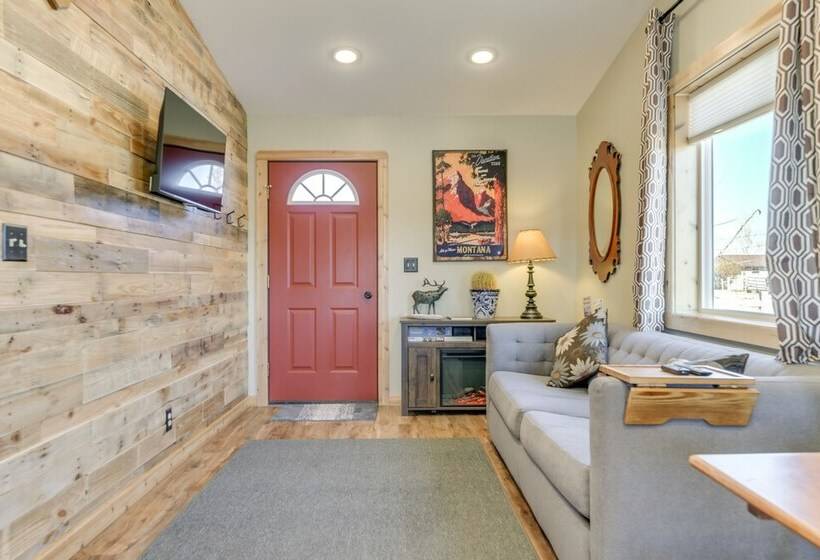 Cozy Dillon Retreat: Fireplace, Mountain Views!