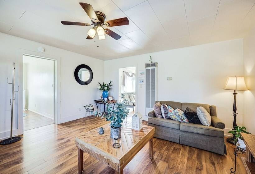 Cozy East Helena House W/ Deck + Private Yard!