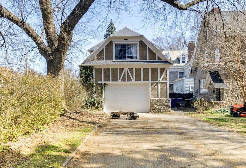 Cozy Niagara Falls Cottage W/ Gas Grill + Patio!