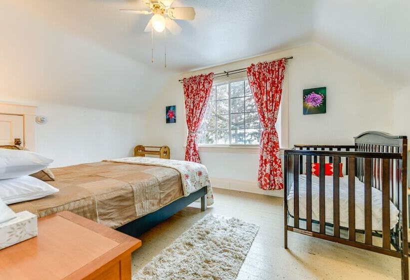 Cozy Niagara Falls Cottage W/ Gas Grill + Patio!