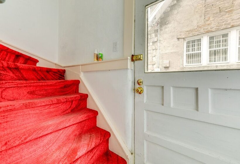 Cozy Niagara Falls Cottage W/ Gas Grill + Patio!