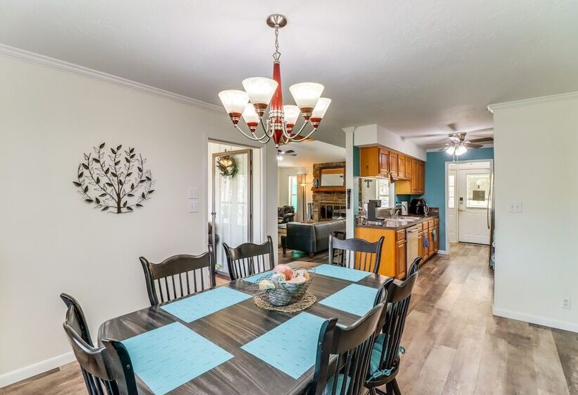 Charming Fairfield Bay Home On Golf Course