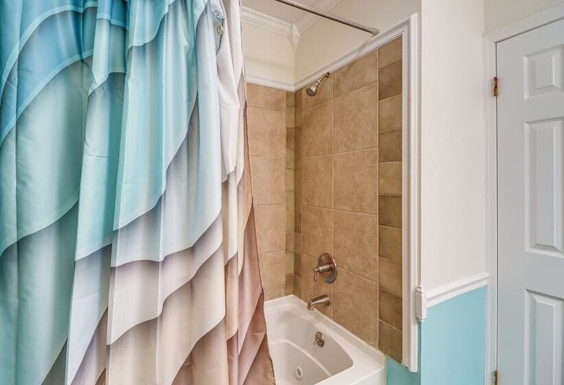 Charming Fairfield Bay Home On Golf Course