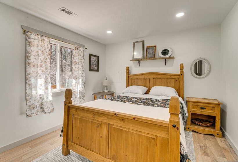 North Carolina Coupes Retreat W/ Deck & Grill!