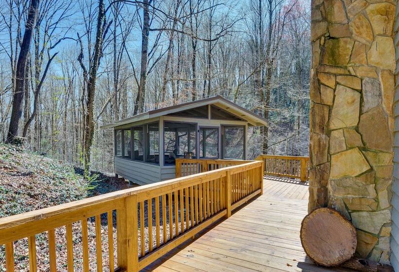 North Carolina Coupes Retreat W/ Deck & Grill!