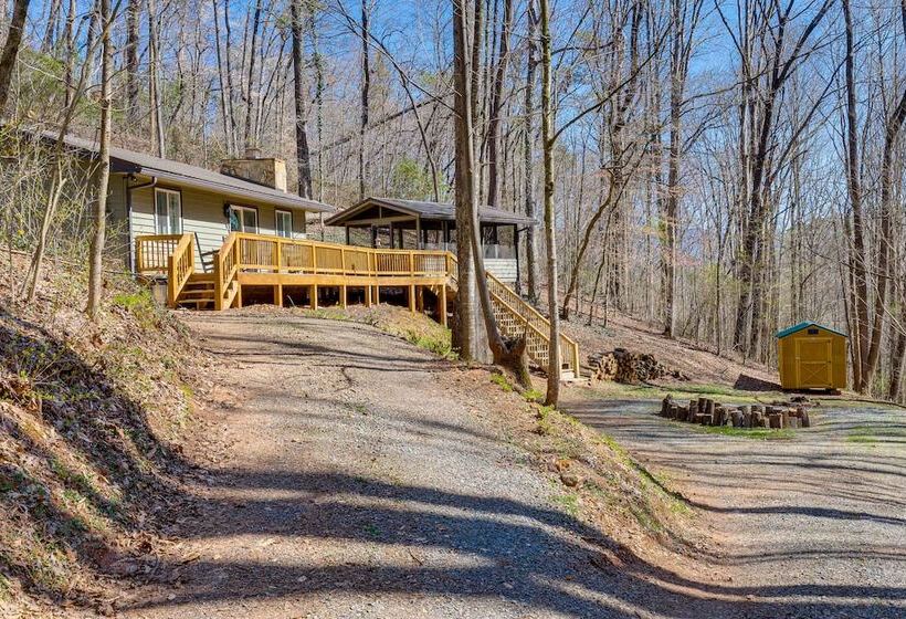 North Carolina Coupes Retreat W/ Deck & Grill!